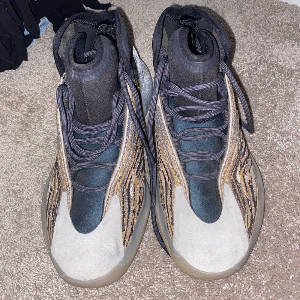 Adidas Yeezy QNTM Amber Tint